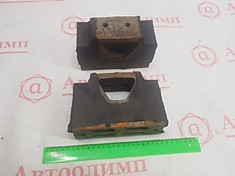 Подушка УРАЛ-4320, 5557 двигателя боковая дв.ЯМЗ (500 ( 4320Я-1001035 )